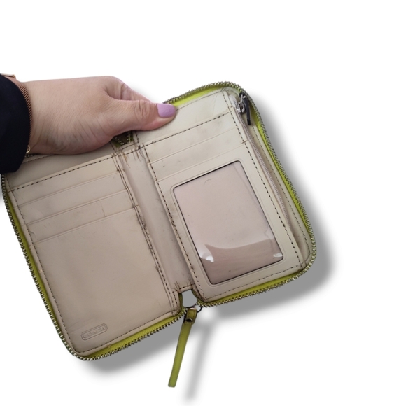 Coach Wallet/ Wristlet in Yellow 💛 - Picture 4 of 14